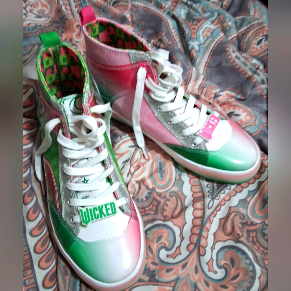 Wicked High-Top Sneakers Womens Size 9 (Fits Like Size 10) in Green and Pink